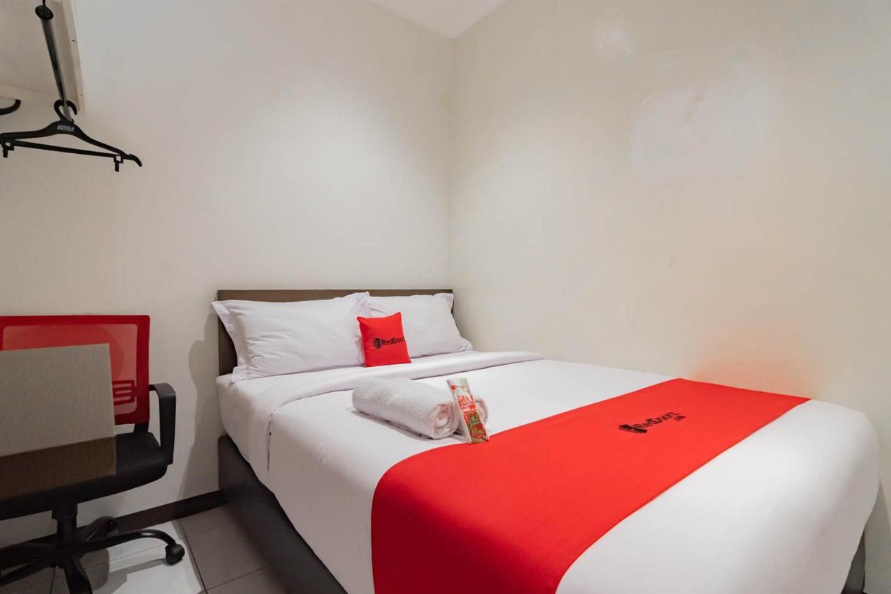 Reddoorz Plus @ Pakuan Residence Tajur Bogor Luaran gambar