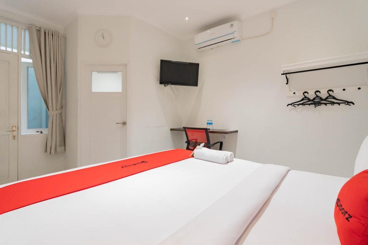 Reddoorz Plus @ Pakuan Residence Tajur Bogor Luaran gambar