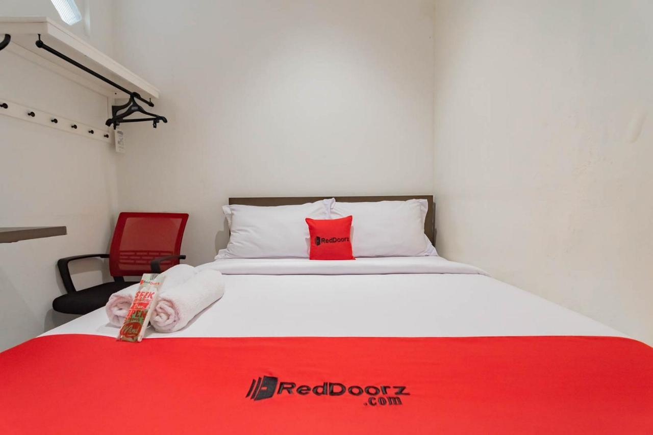 Reddoorz Plus @ Pakuan Residence Tajur Bogor Luaran gambar