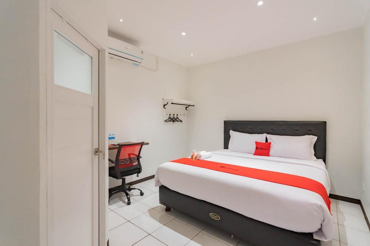 Reddoorz Plus @ Pakuan Residence Tajur Bogor Luaran gambar